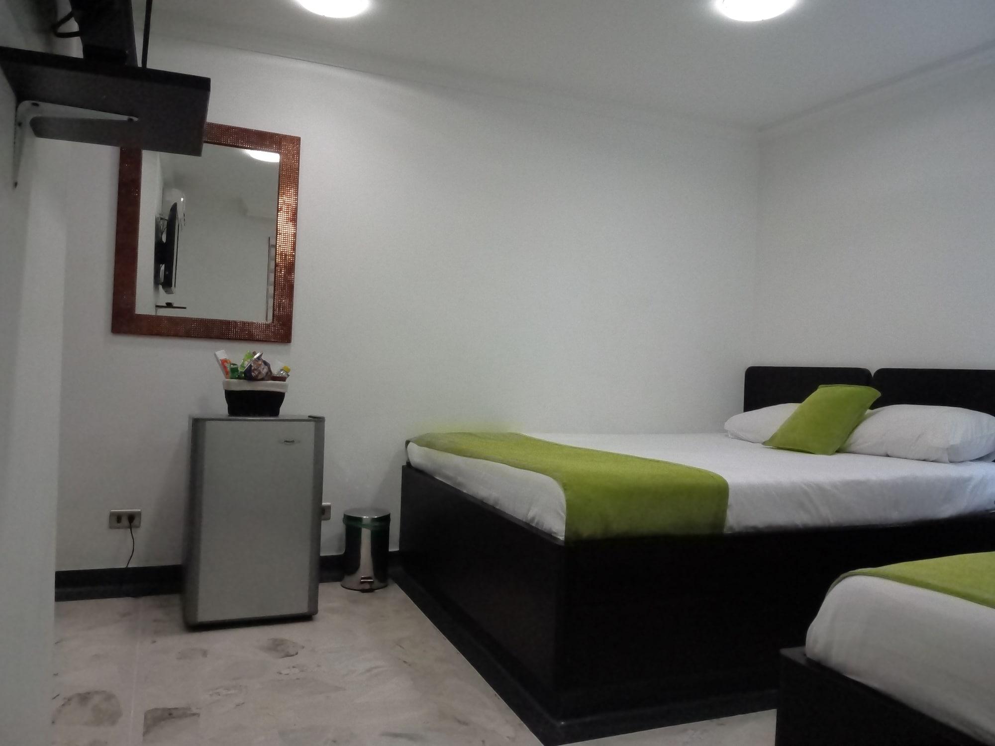 Hotel Calasanz Real Меделин Екстериор снимка