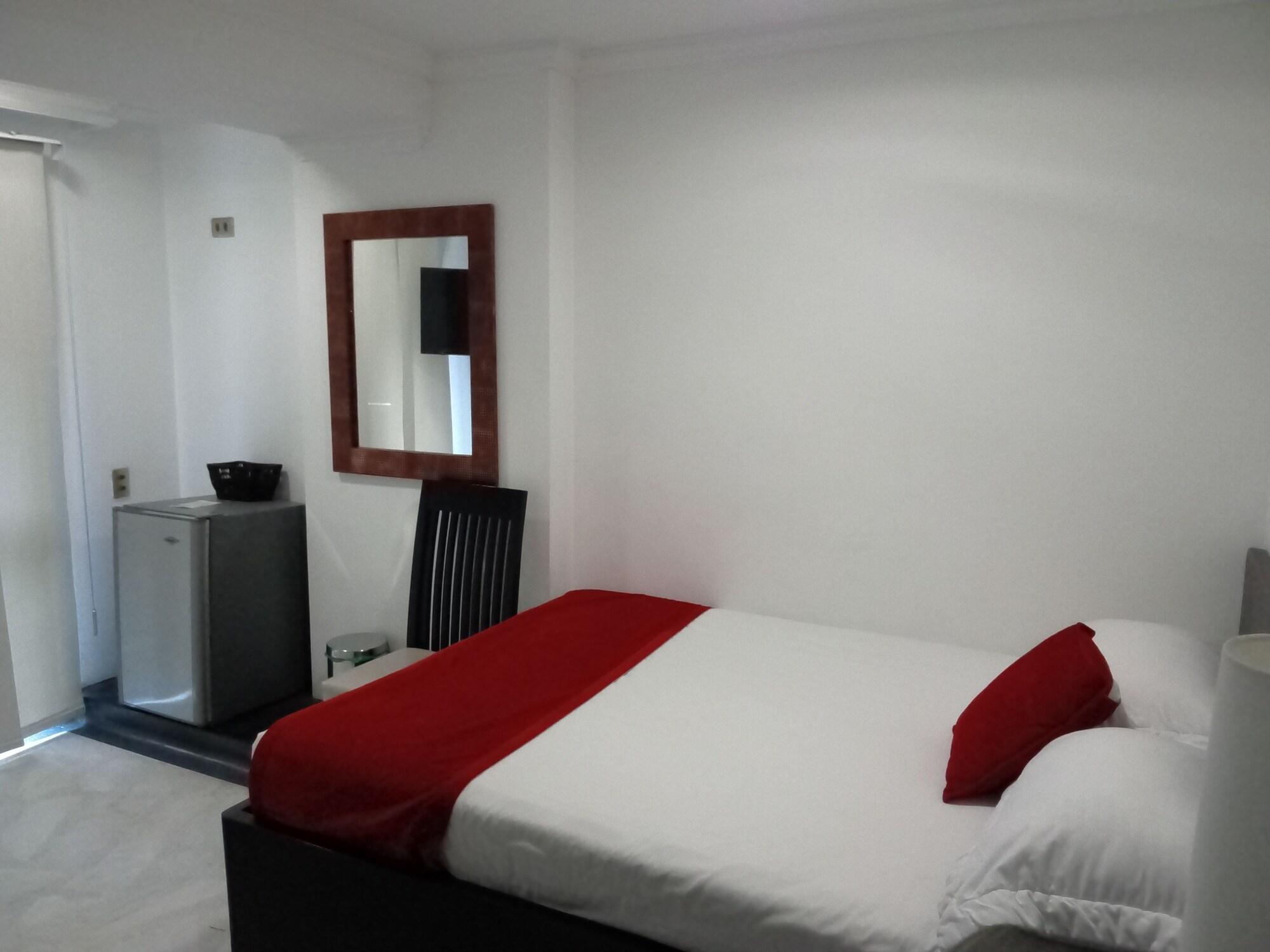 Hotel Calasanz Real Меделин Екстериор снимка