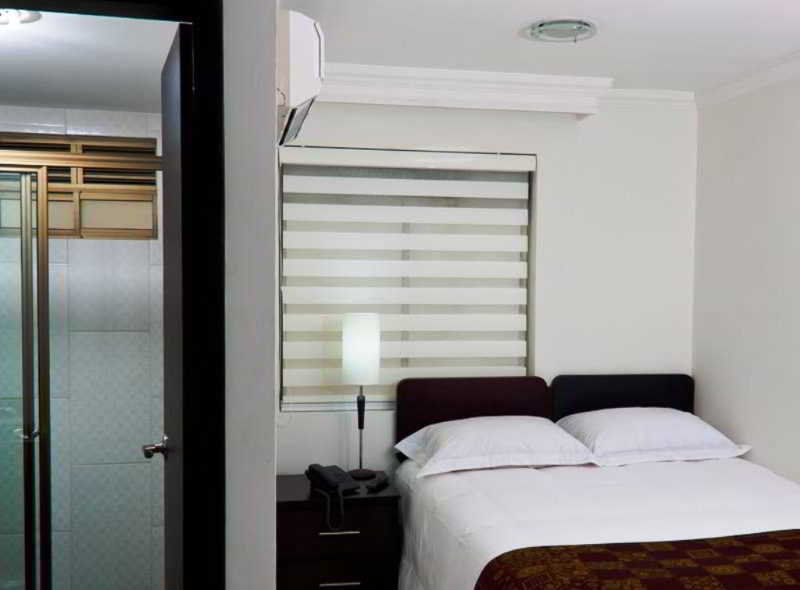 Hotel Calasanz Real Меделин Екстериор снимка